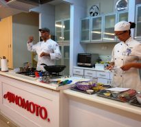 Demo masakan dikendalikan oleh Chef Karamvir Singh Godrei untuk menunjukkan teknik yang tepat dalam penyediaan masakan berdasarkan resepi diberikan untuk pertandingan.
