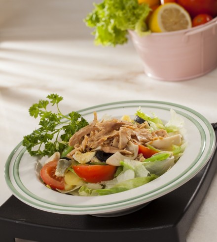 Nicoise Salad dengan Cebisan Tuna