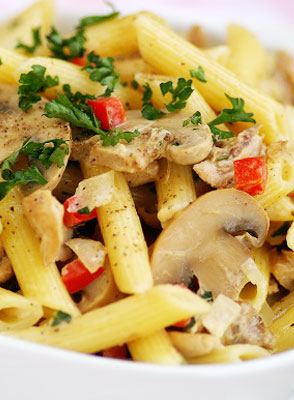 Stir-fried Penne with Capsicum and Mushrooms