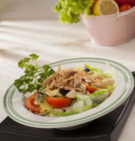Nicoise Salad dengan Cebisan Tuna