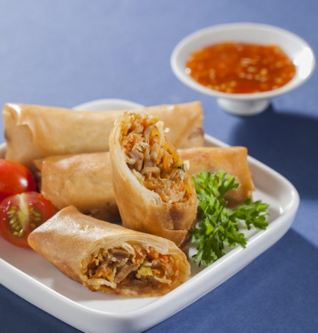 Hainanese Spring Rolls with Home-made Chilli Sauce