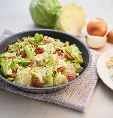 Stir-fry Black Pepper Cabbage with Sausages